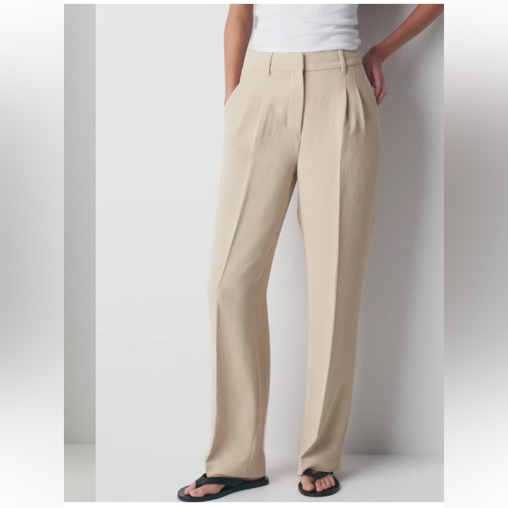 Aritzia The Effortless Pant — Crepette